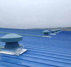 Có nên mua quạt hút mái nhà xưởng hay không?