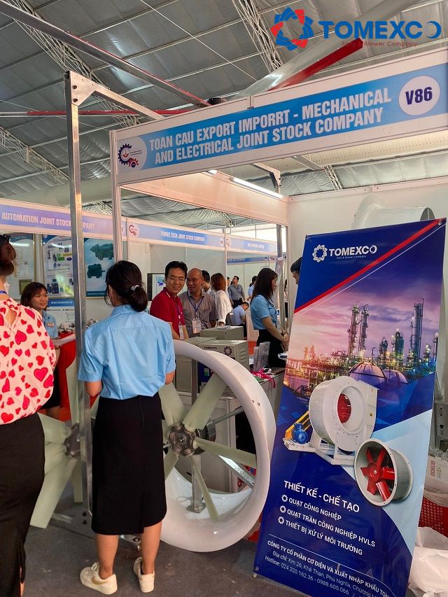 Nhân viên Tomexco đã giới thiệu sản phẩm tới các khách tham quan