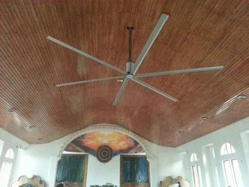 Quạt trần cánh dài Tomexco lắp đặt cho nhà thờ