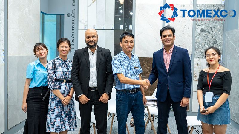 Hợp tác với các khách hàng quốc tế