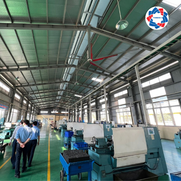Quạt trần công nghiệp HVLS Tomexco