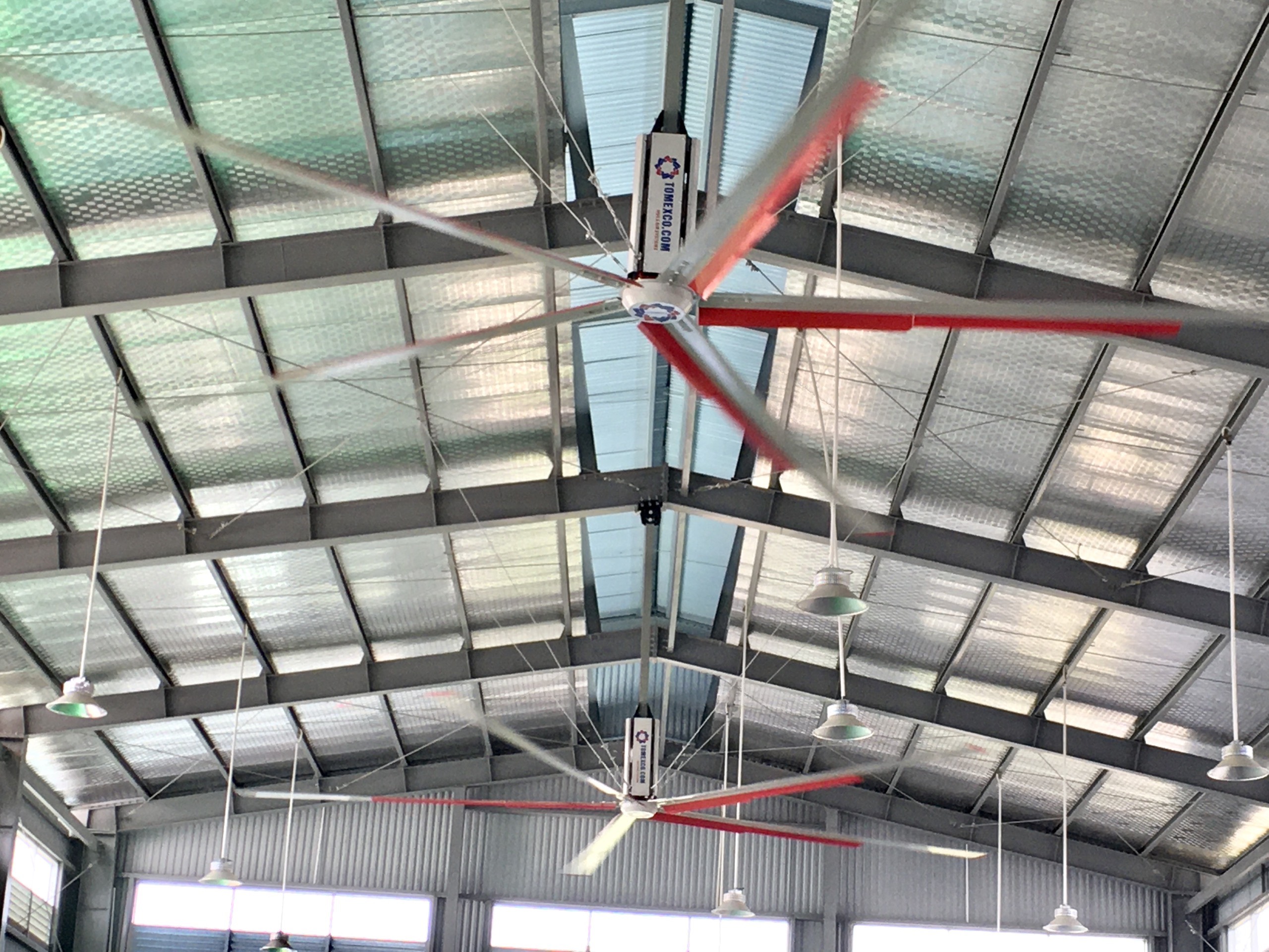 Tại sao nên sử dụng quạt trần công nghiệp HVLS Tomexco