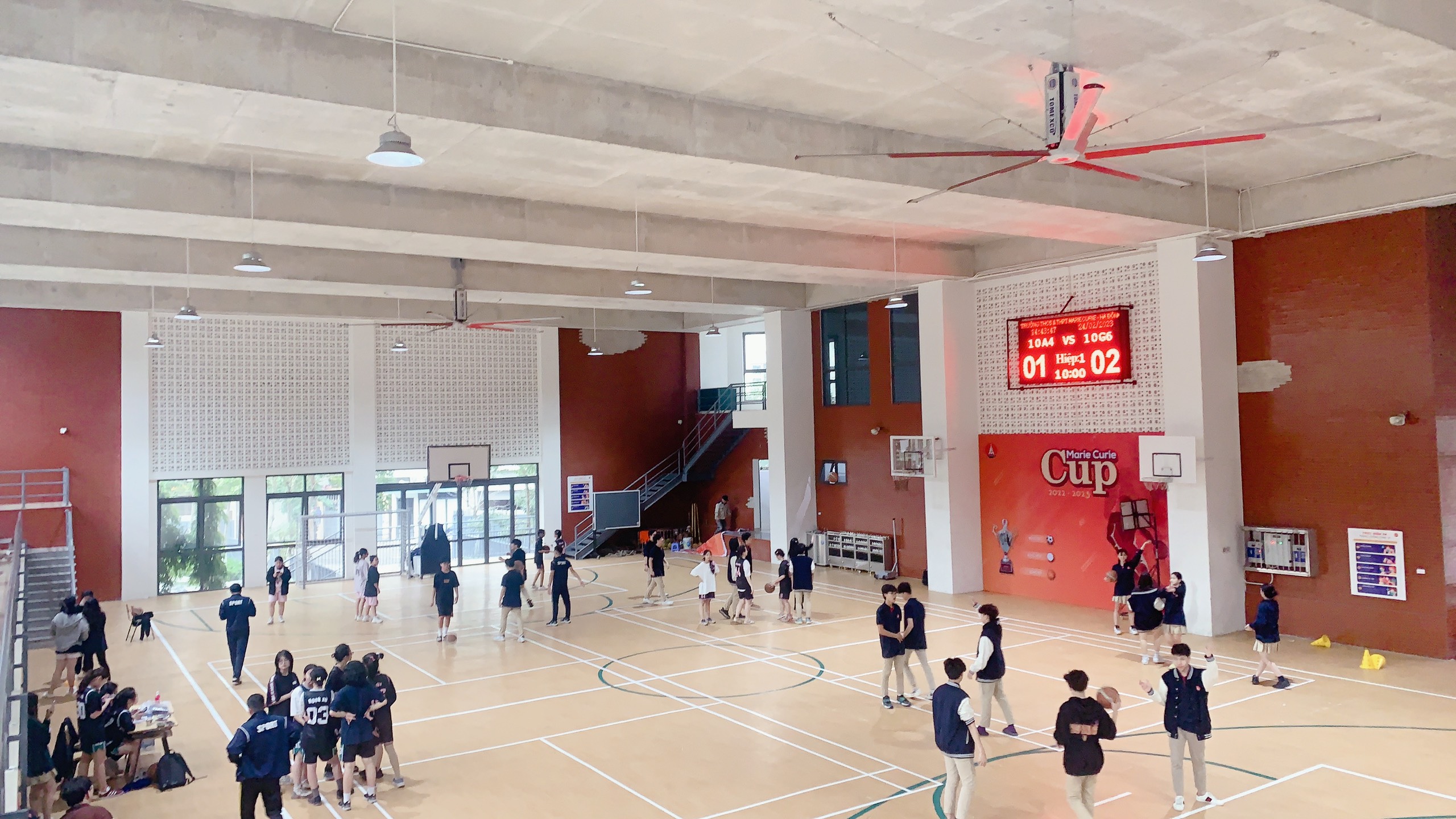 Quạt trần HVLS chính hãng cho trường học 