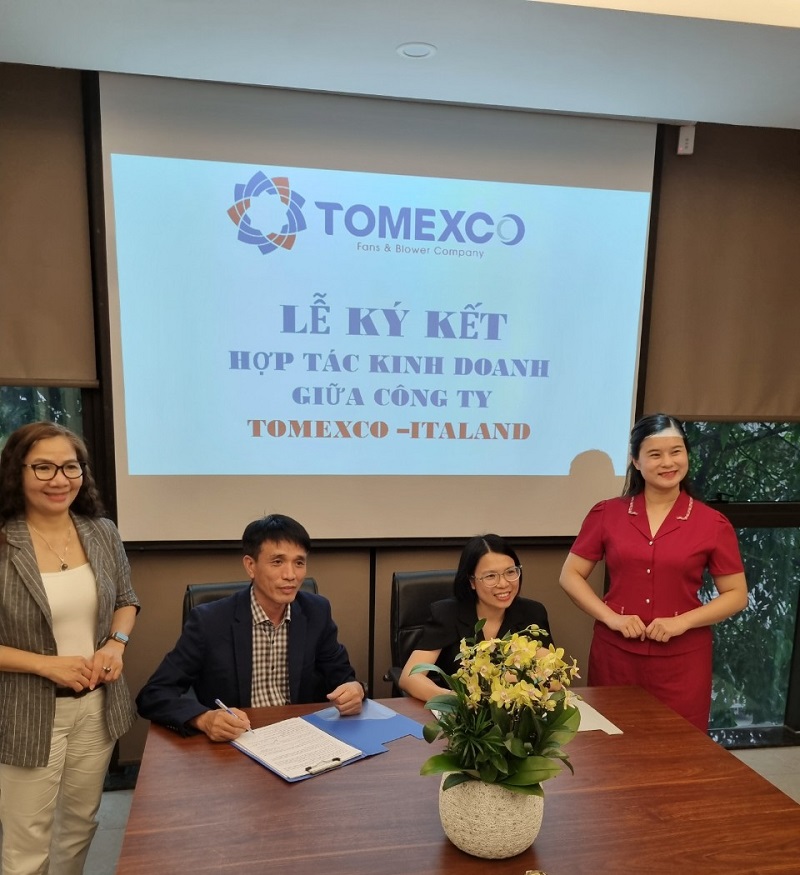 Kí kết hợp tác kinh doanh giữa Tomexco và ITALAND