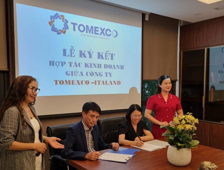 Kí kết hợp tác kinh doanh giữa Tomexco và ITALAND