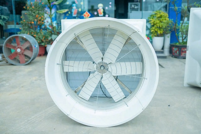 Quạt hút gió composite