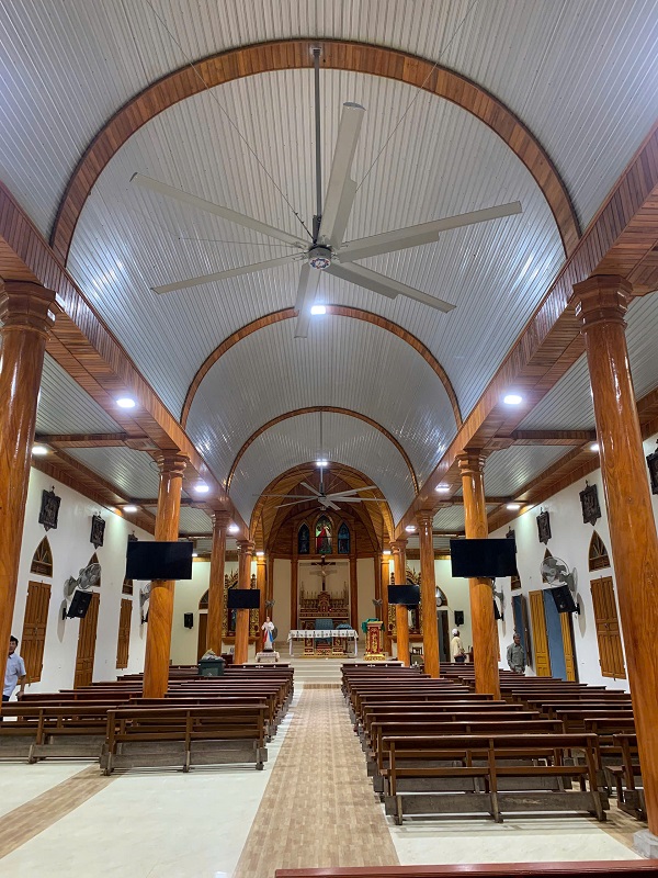 Tomexco – Đơn vị sản xuất và lắp đặt quạt trần HVLS nhà thờ